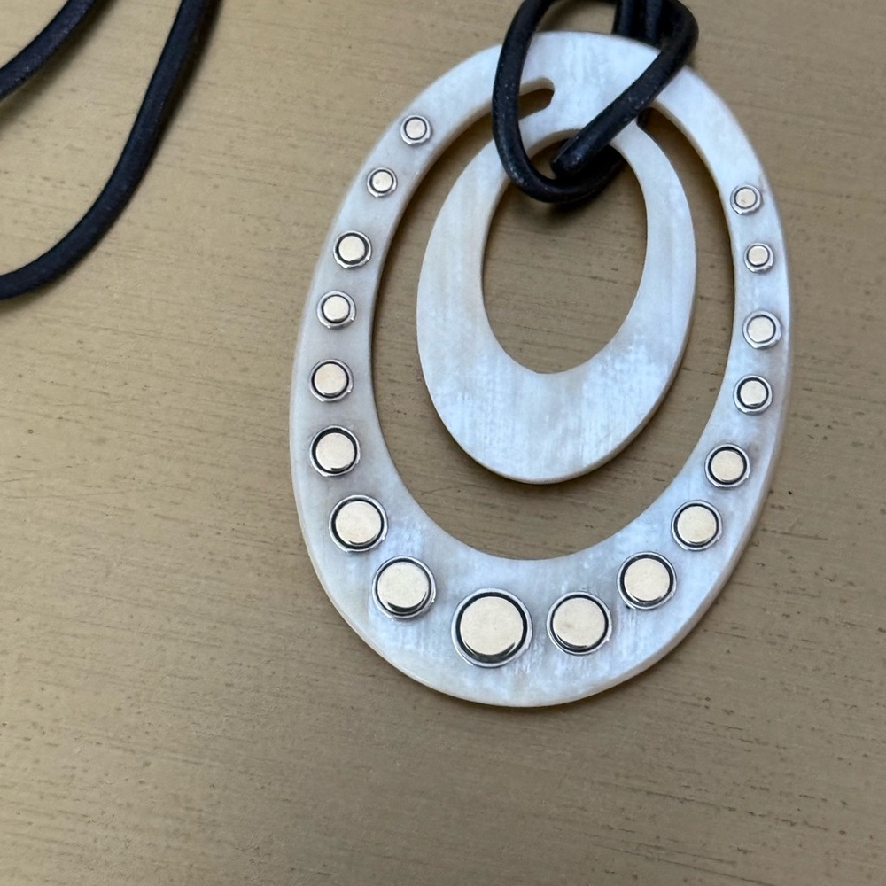 John Hardy bone and sterling silver and 18K gold pendant necklace EUC